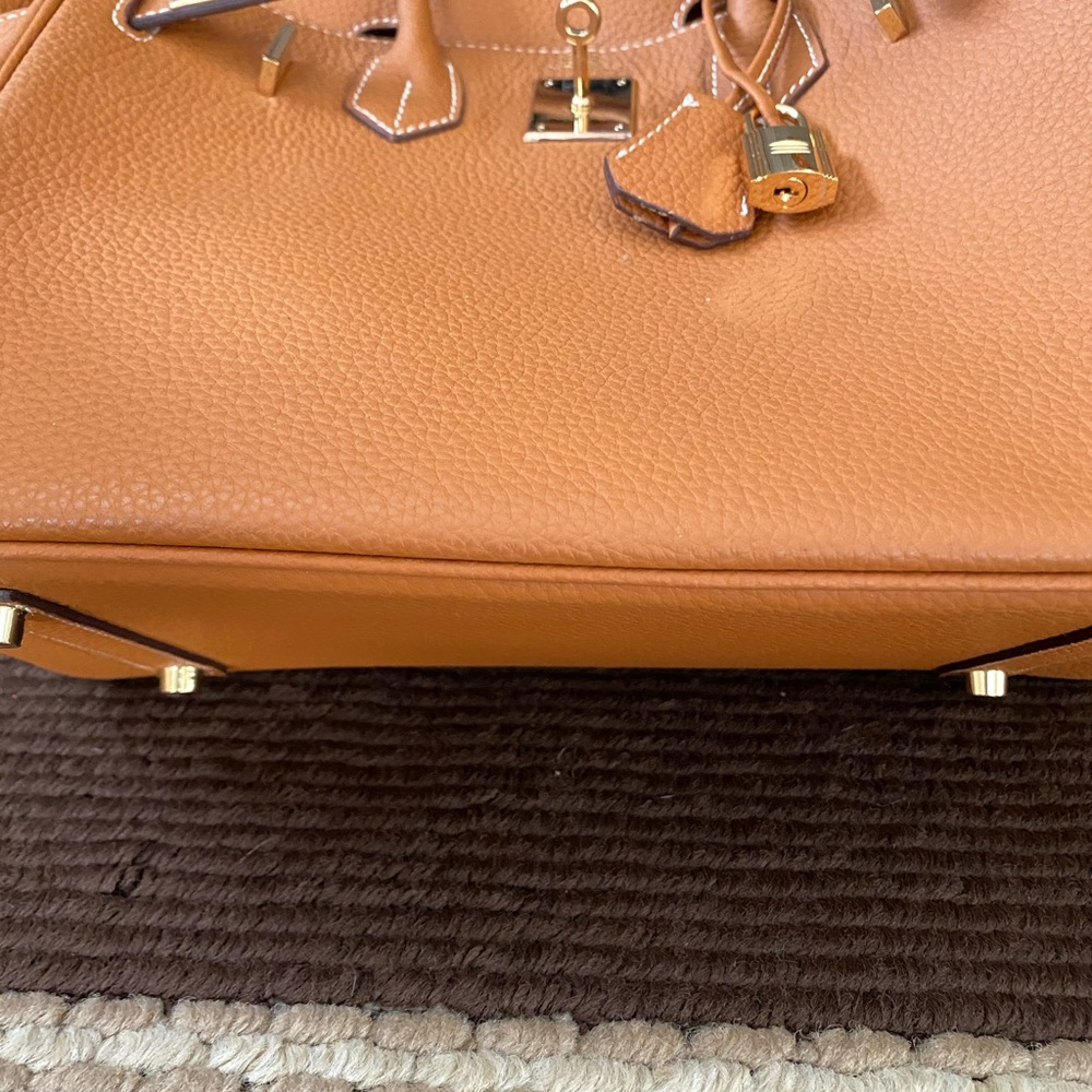 ✨ Beautiful Looking handbag ✨